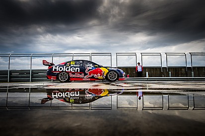 Symmons Plains Supercars: Whincup wins wet and wild pole