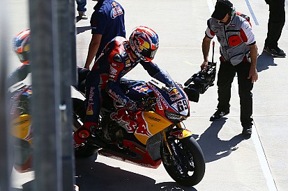 Nicky Hayden állapota stabil, de továbbra is rendkívül súlyos