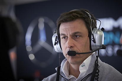 Mercedes imitaría a Ferrari y establecería un equipo B en la F1