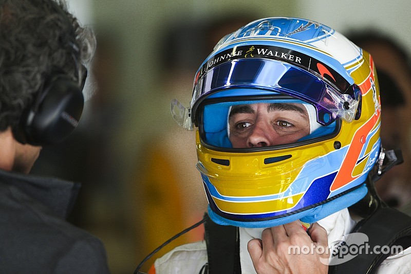 Alonso dice que si la F1 llega a tener 25 carreras, se retirará