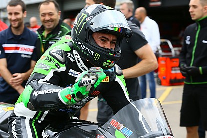 Leon Haslam ko nel BSB: Puccetti deve sostituire pure lui a Jerez!