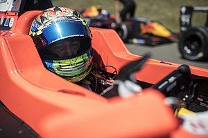FR 2.0 Spa: Aubry wint, zware klapper voor thuisrijder