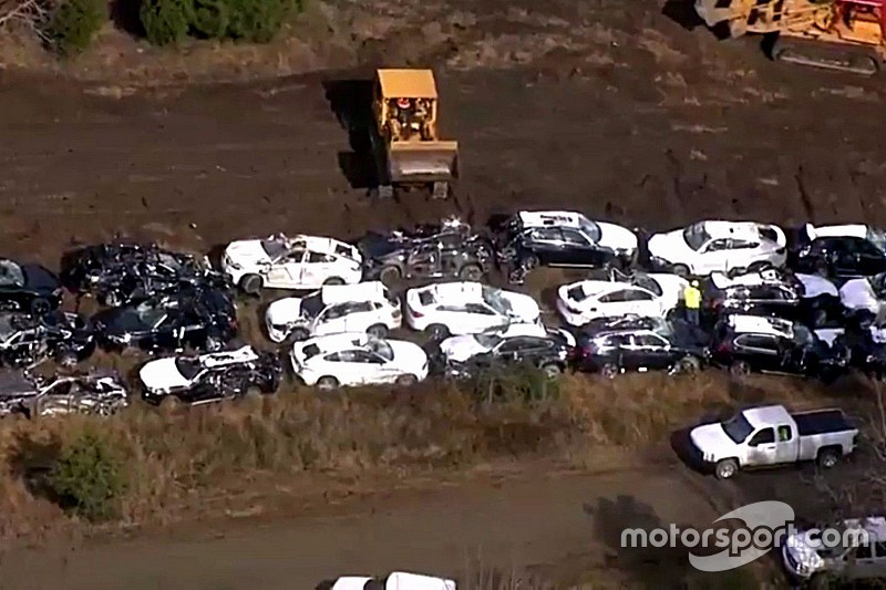 VIDÉO - 120 BMW détruites dans un accident de train