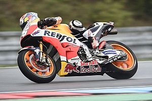 Pedrosa: “Espero que ningún manillar se enganche en el carenado de Ducati"