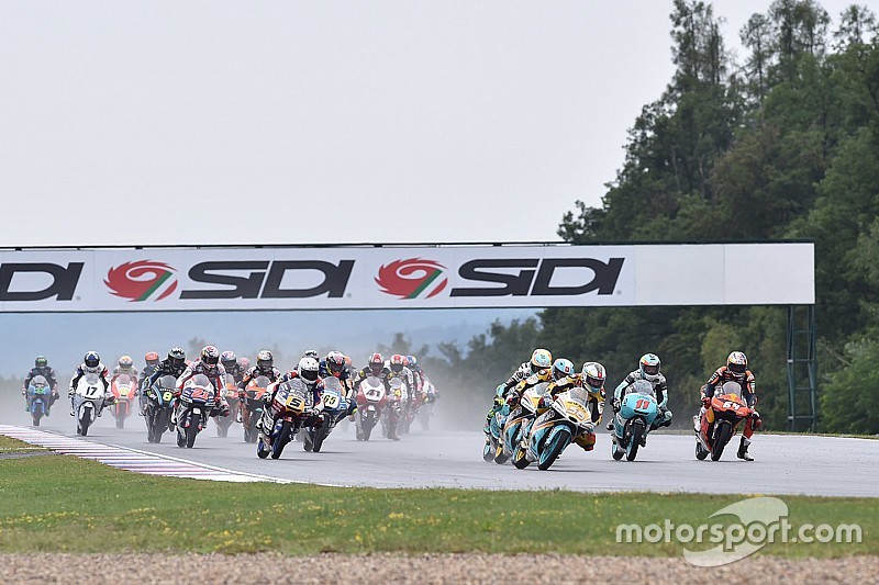 【Moto3チェコ】決勝:ミルが優勝でランク首位を維持。鈴木8位入賞