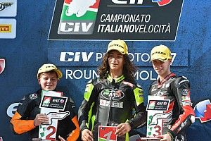 Elia Bartolini resiste a Surra e centra il successo in Gara 1