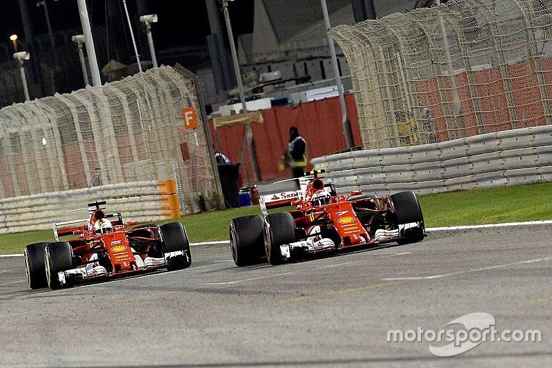 Kimi Raikkonen, Ferrari SF70H, Sebastian Vettel, Ferrari SF70H