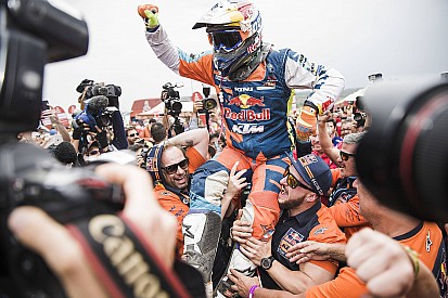 VIDEO: La etapa 14 del Dakar para autos y motos