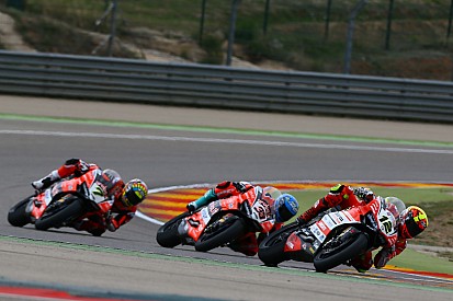 Fotogallery: una vittoria a testa per Davies e Rea nel round di Aragon