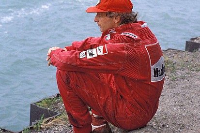 Niki Lauda, cordoglio Ferrari: "Resterai per sempre nei nostri cuori"