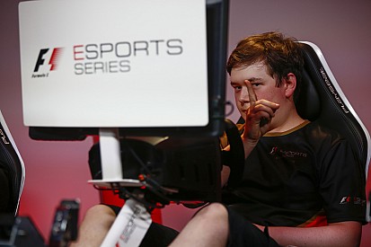 Победитель первого киберчемпионата Формулы 1 стал пилотом Mercedes eSports
