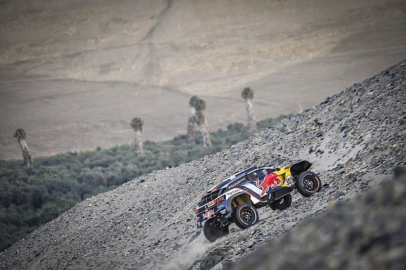 Sainz: "Hay quien está peor y la carrera es larga"