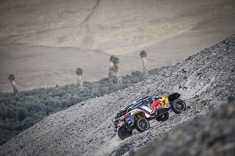 Sainz: "Hay quien está peor y la carrera es larga"