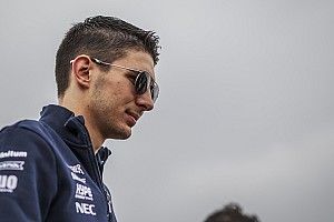 Ocon admite que le fue difícil "digerir" el podio de Pérez