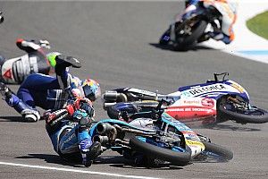 Жуть в Moto3 и горящий байк Рабата: лучшее гоночное видео уик-энда