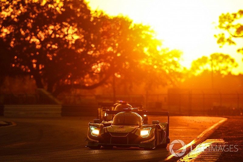 Sebring 12 Hours: Hour 10 – Nissan leads Cadillac and Mazda