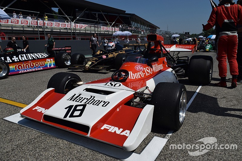 Fotogallery: quante "regine" al MotorLegendFestival di Imola
