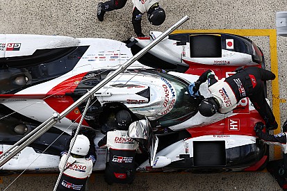 Uitgelegd: Waarom Alonso niet werd bestraft voor 'achteruitrijden' tijdens 24 uur van Le Mans