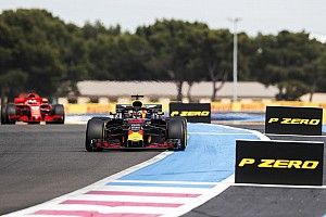 Ricciardo è stato rallentato da un problema all'ala anteriore della sua Red Bull