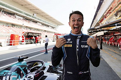 Leclerc : "Albon mériterait d'aller en F1"