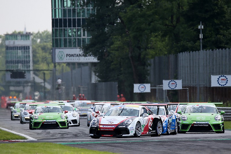 Carrera Cup Italia, giro di boa thrilling a Misano