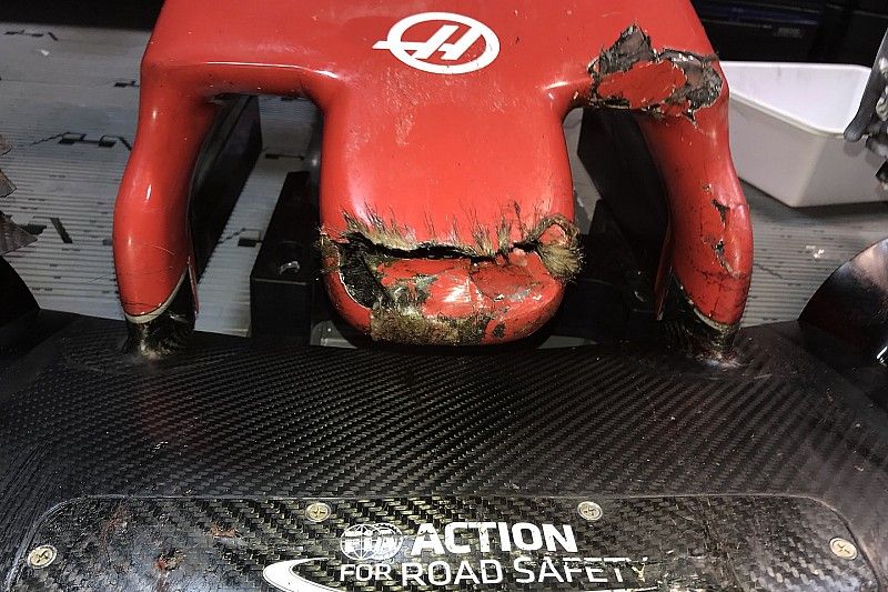 Tabrak marmut di lintasan, Grosjean terkejut