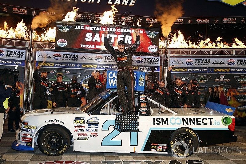 Johnny Sauter secures place in Championship 4 with Texas win
