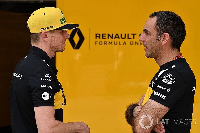 Nico Hulkenberg, Renault Sport F1 Team y Cyril Abiteboul, Director deportivo de Renault Sport F1