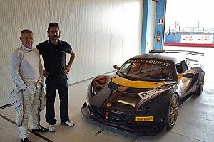 Nicola Larini nella Lotus Cup Italia ad Imola con LG Motorsport