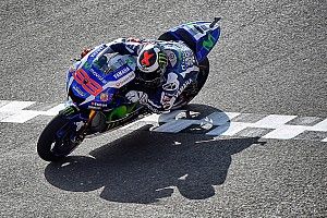 Lorenzo shrugs off crash: "Every athlete has a bad day"