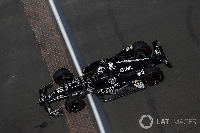Карпентер выиграл квалификацию Indy 500, Даника Патрик седьмая