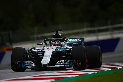 Hamilton ufak sorunlara rağmen araçta kendisini daha iyi hissediyor