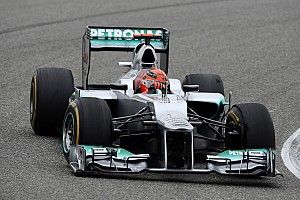 George Russell drops red F1 helmet out of respect to Schumacher