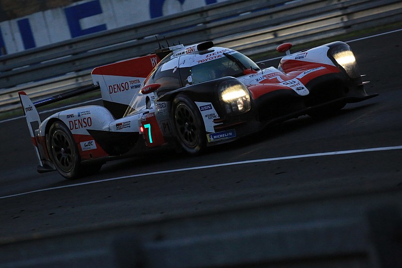 Le Mans 24 Saat - 11. Saat: #7 Toyota, farkı açmaya devam ediyor