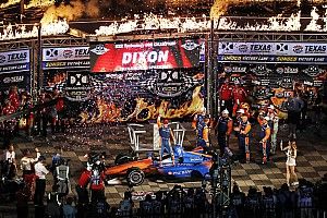 Scott Dixon vince al Texas Speedway e si porta in testa al campionato