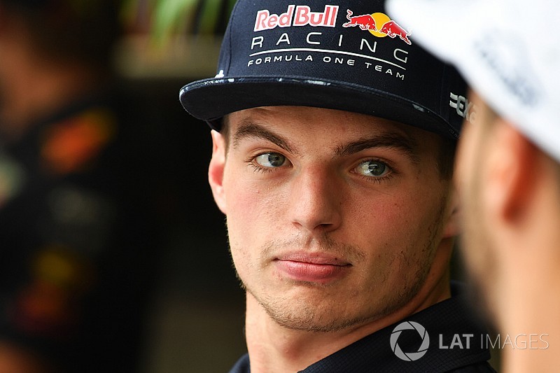 Verstappen nunca quiso ofender cuando llamó "idiota" a un comisario