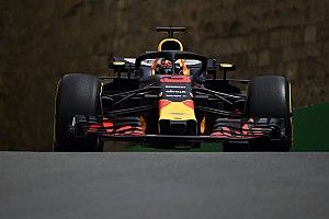 Ricciardo leidt na eerste dag in Baku, derde tijd Verstappen