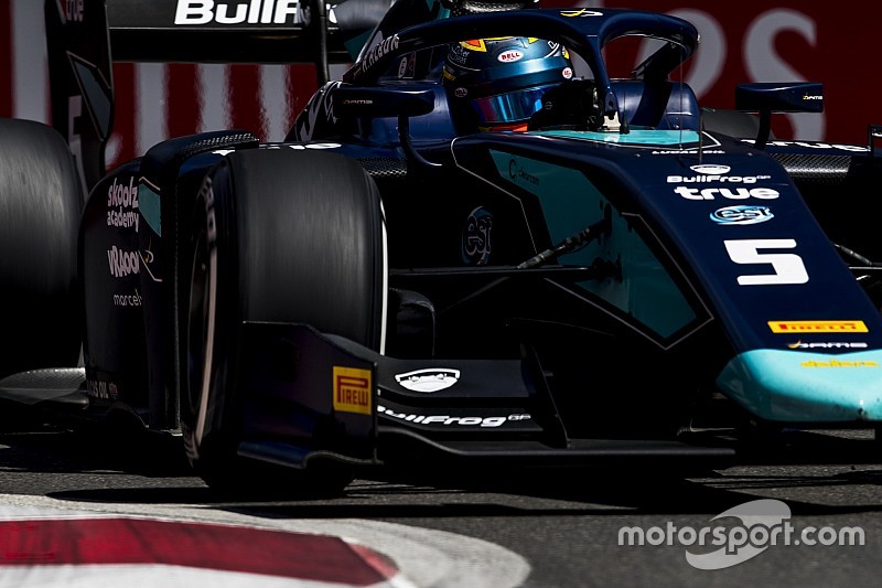 F2 Baku: Bendera merah bantu Albon amankan pole, Gelael P14