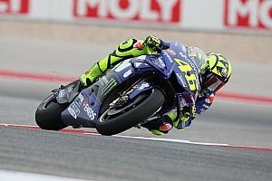 Hobbelig en stoffig Austin baart Rossi zorgen