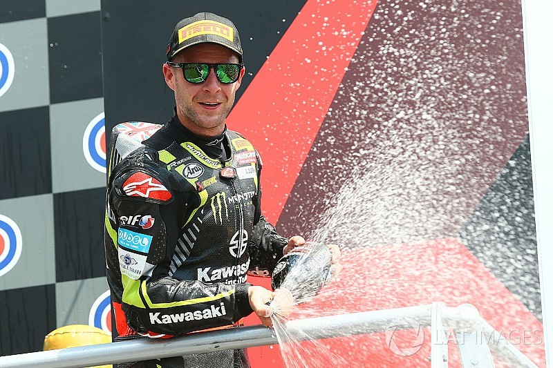 Jonathan Rea steigt auf eine Stufe mit "King" Carl Fogarty