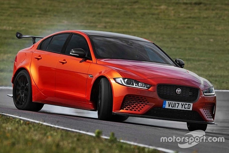 Jaguar запустив гоночну серію для багатих джентльменів