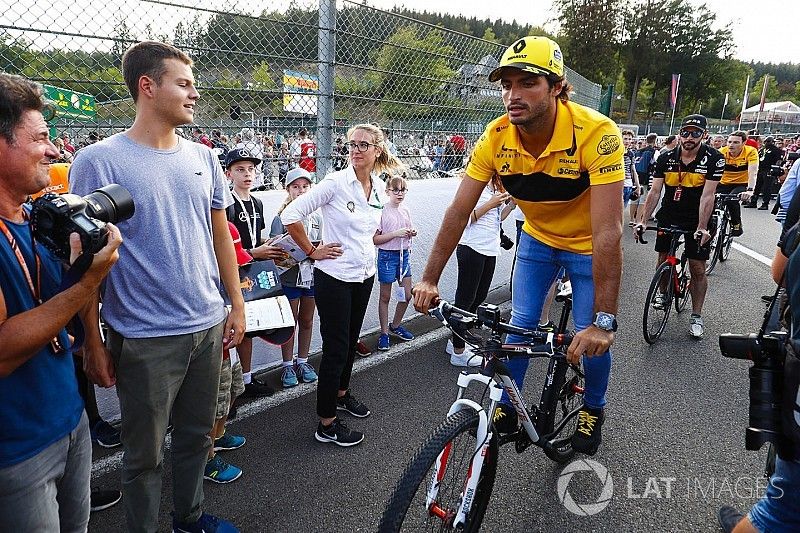 Red Bull explica por qué liberó a Carlos Sainz