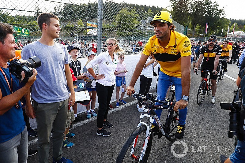 Red Bull explica por qué liberó a Carlos Sainz