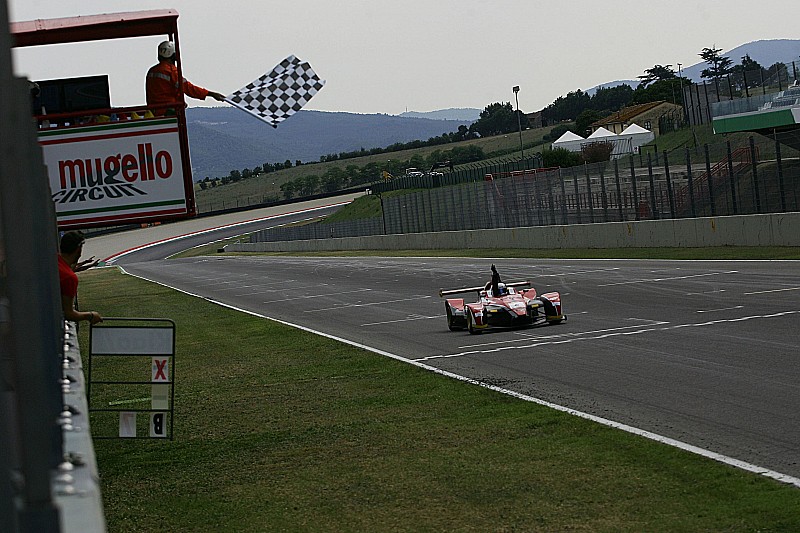 Matteo Pollini si impone in Gara 1 al Mugello