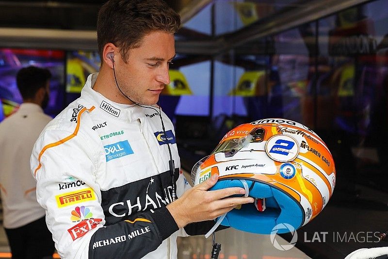 Stoffel Vandoorne, McLaren met speciale helm