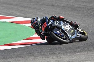 Bagnaia vê Oliveira cair e conquista pole em Misano