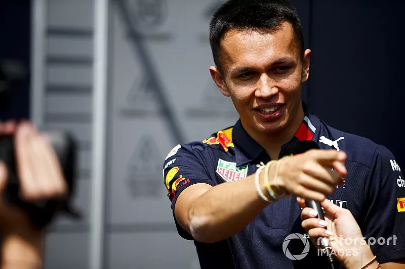 ألكسندر ألبون، ريد بُل ريسينغ
