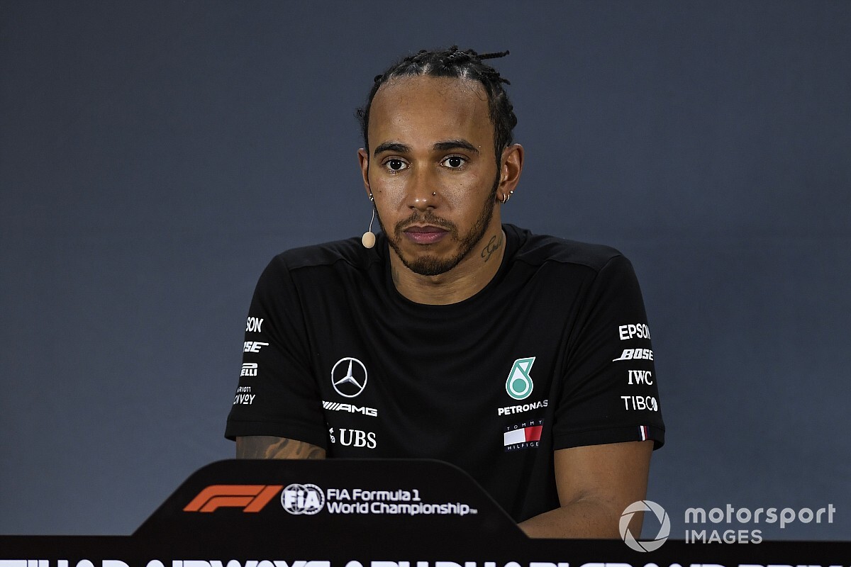 Hamilton: "13 senedir Ferrari'den ilk defa iltifat duydum"