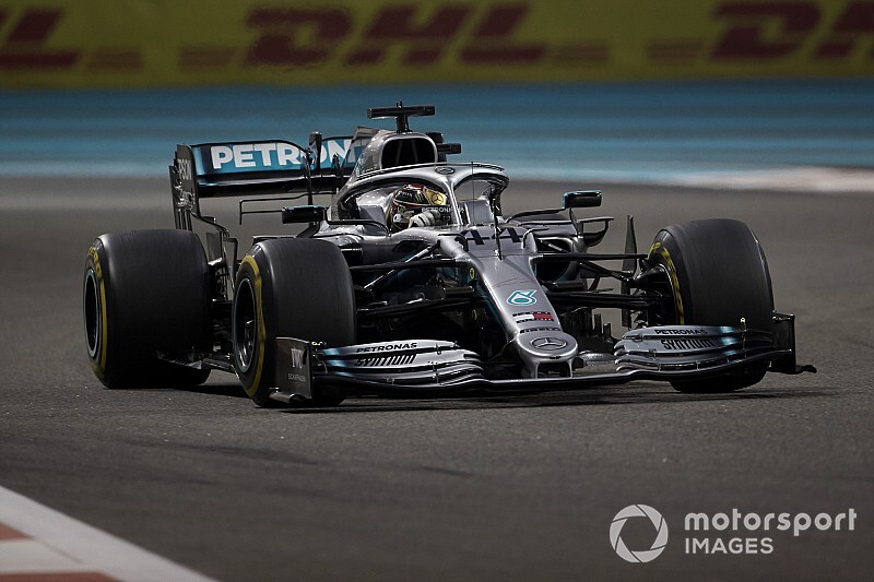 Hamilton waarschuwt concurrentie: "Dit jaar ben ik een machine"