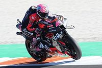 El dolor doblega a Espargar&oacute;: "Veo muy dif&iacute;cil poder dar m&aacute;s de cinco o seis vueltas"